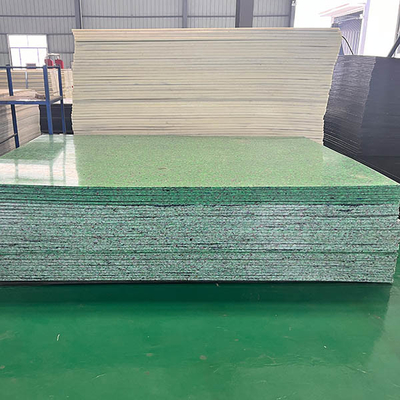 Materiais de revestimento duráveis de HDPE, moldados com uma resistência química superior