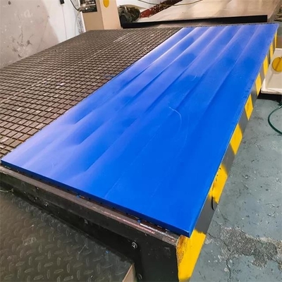 Auto que lubrifica a folha plástica azul do forro do depósito de carvão dos silos da propriedade UHMWPE