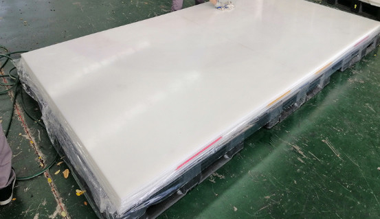 China Superfície lisa E fácil manutenção Uhmwpe Sistema de pista de gelo de quintal sintético